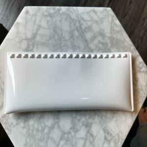 Carmen Sol white clutch bag